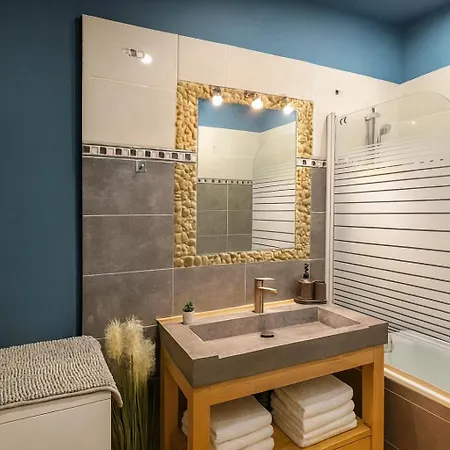 Apartman Vieux Design & Confort A 2 Min